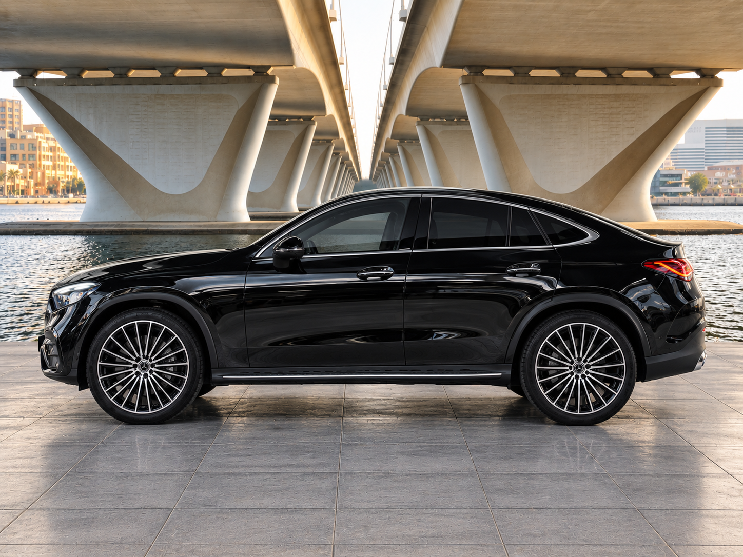 Mercedes GLC 200 — miniature 5